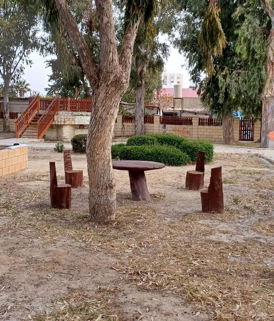 לרנקה Makenzy Mermaid 2 Bedroom Apartment