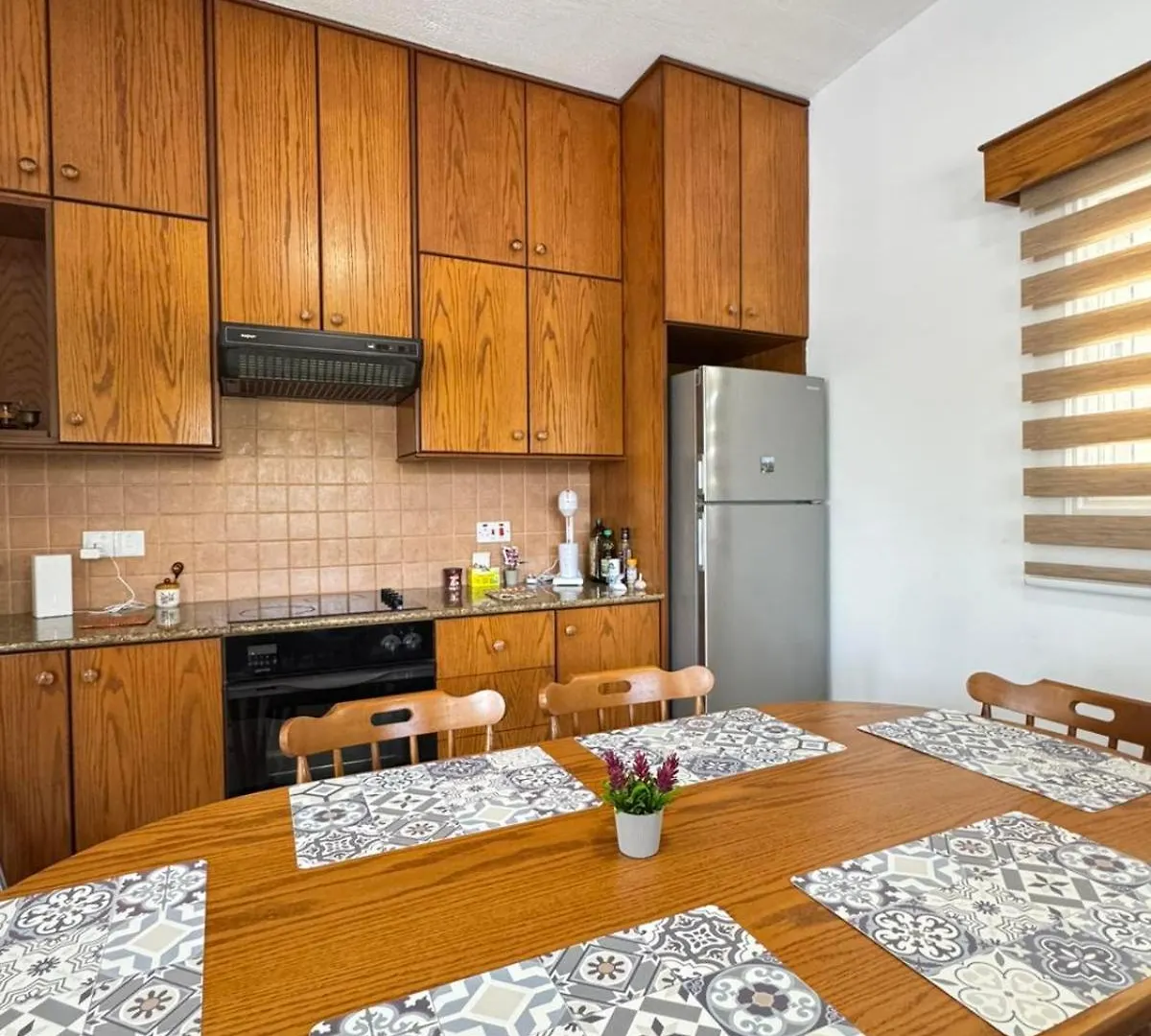 Makenzy Mermaid 2 Bedroom Apartment 拉纳卡